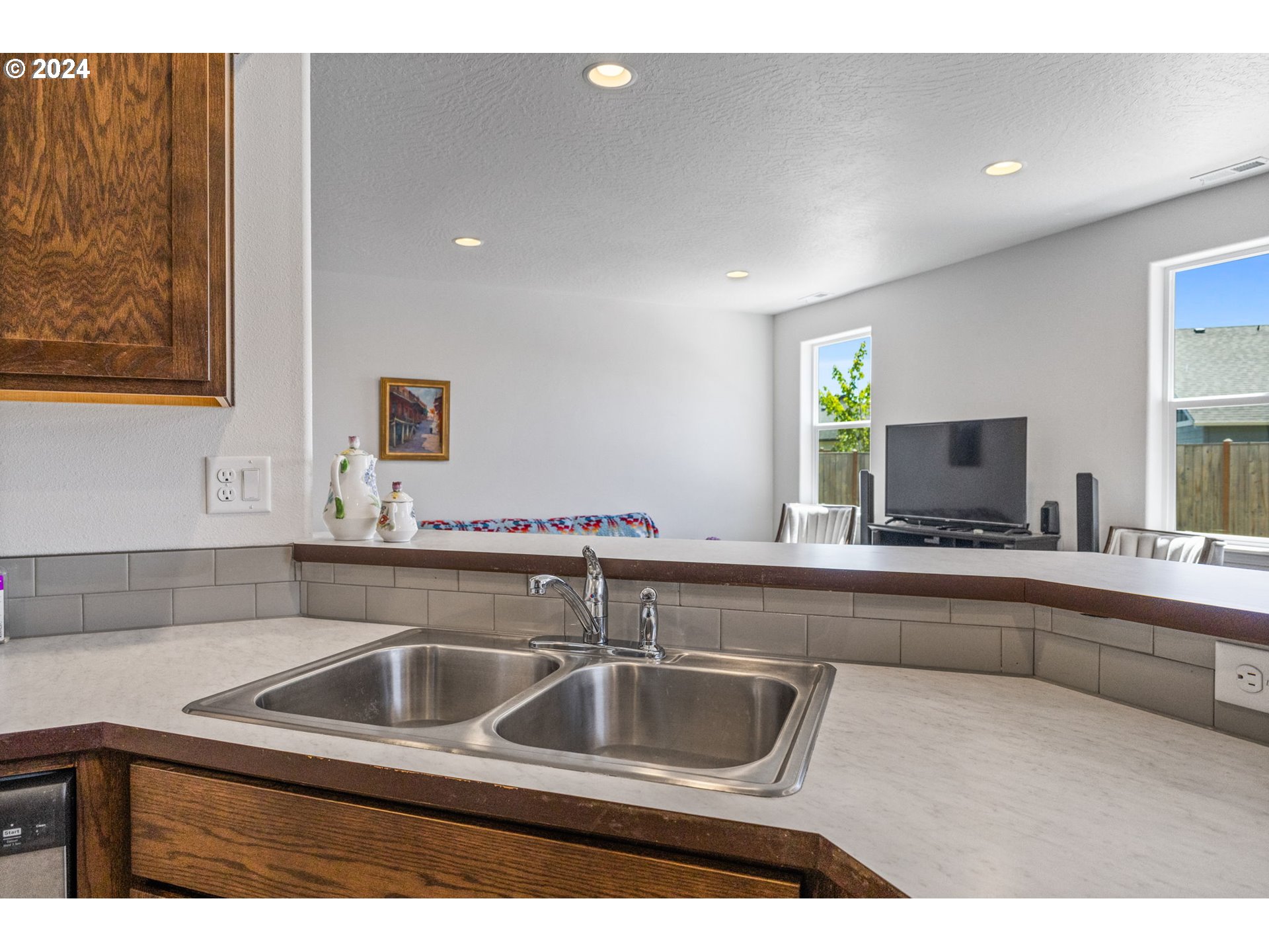 2262 Gleanns Way Lebanon, OR 97355 - Photo 15 of 36 Gallery Image 15