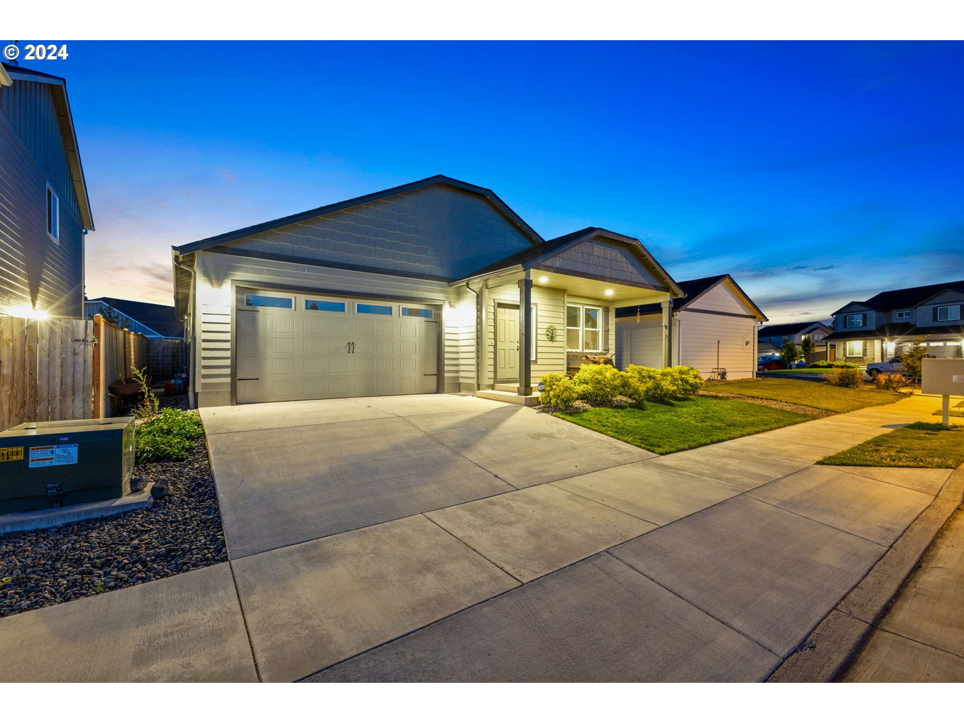 2262 Gleanns Way Lebanon, OR 97355 - Photo 2 of 36 Gallery Image 2