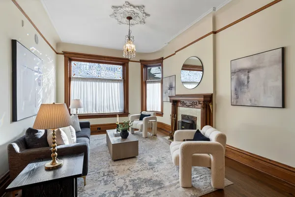 $4,850,000 | 1646 North Leavitt Street, Chicago, IL 60647