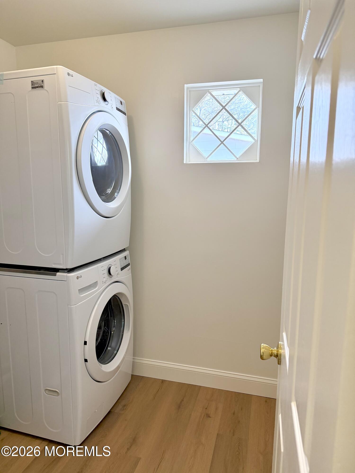100 Baser Lane Brick, NJ 08724 - Photo 20 of 25 Bright Laundry Room