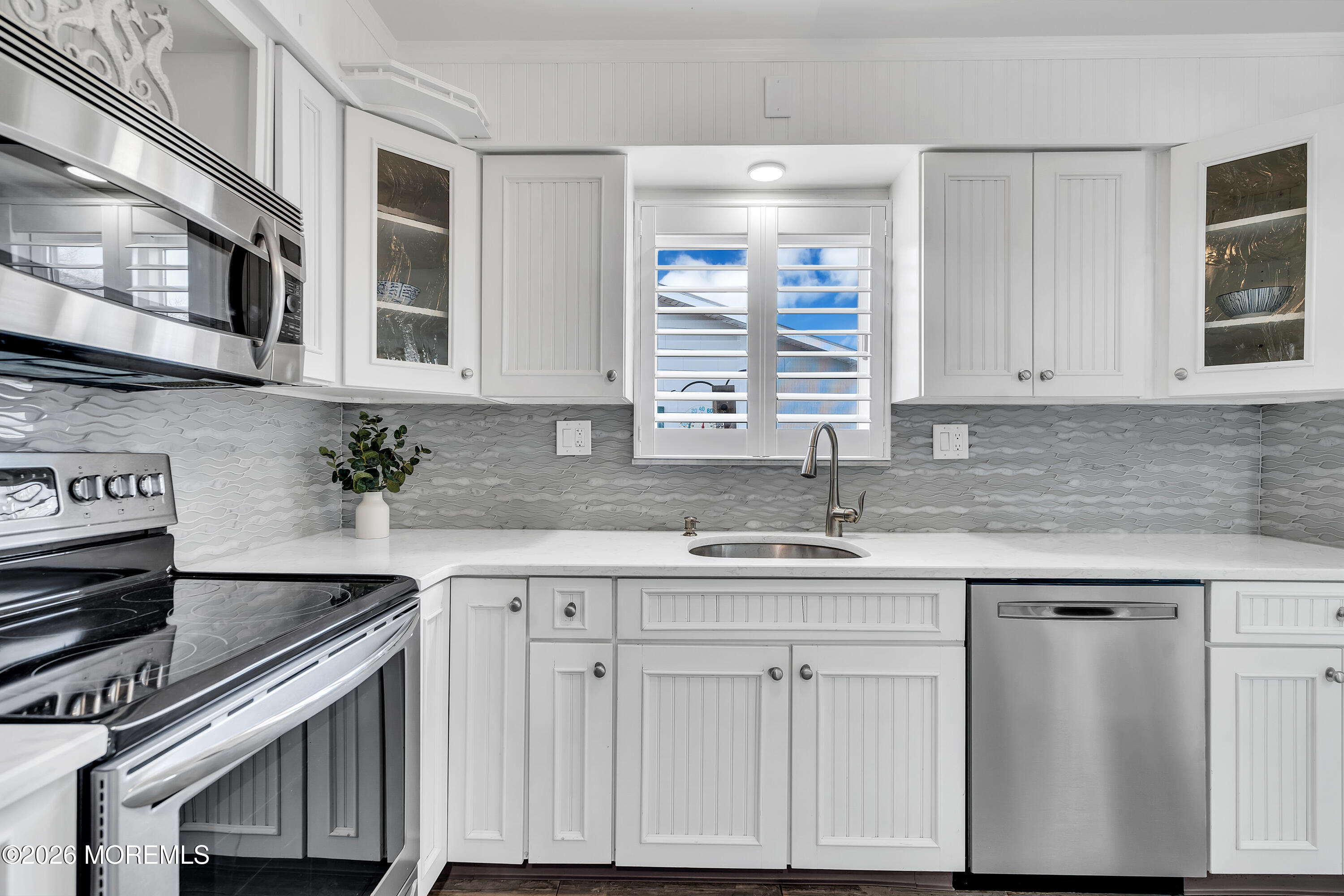 100 Baser Lane Brick, NJ 08724 - Photo 3 of 25 Bright kitchen w/ modern appliances
