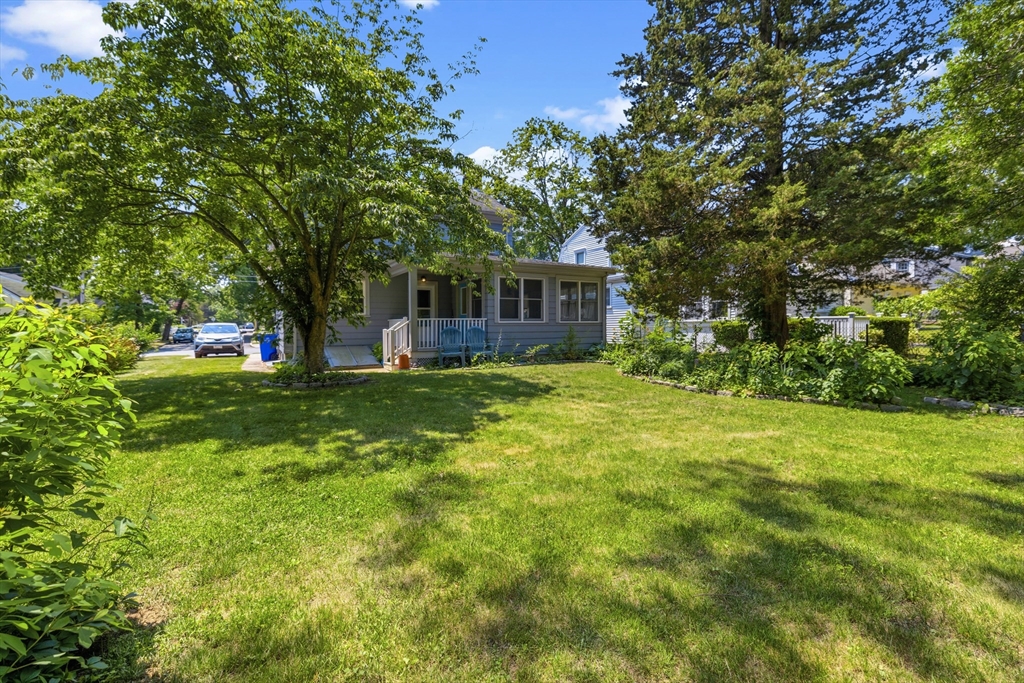 564 Montgomery Street Fall River, MA 02720 - Photo 10 of 42