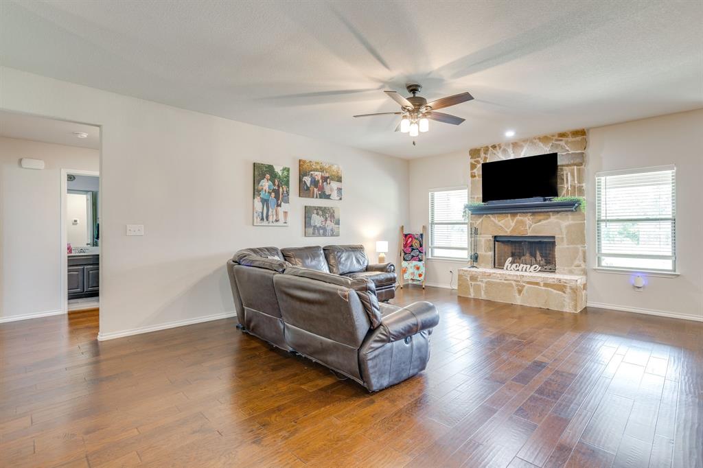 7809 Emersyn Drive Rio Vista, TX 76093 - Photo 10 of 40