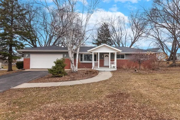 $520,000 | N56W36792 Cherokee Road, Oconomowoc, WI 53066