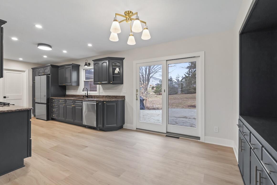 N56W36792 Cherokee Road Oconomowoc, WI 53066 - Photo 12 of 45 N56W36792 Cherokee Rd 46