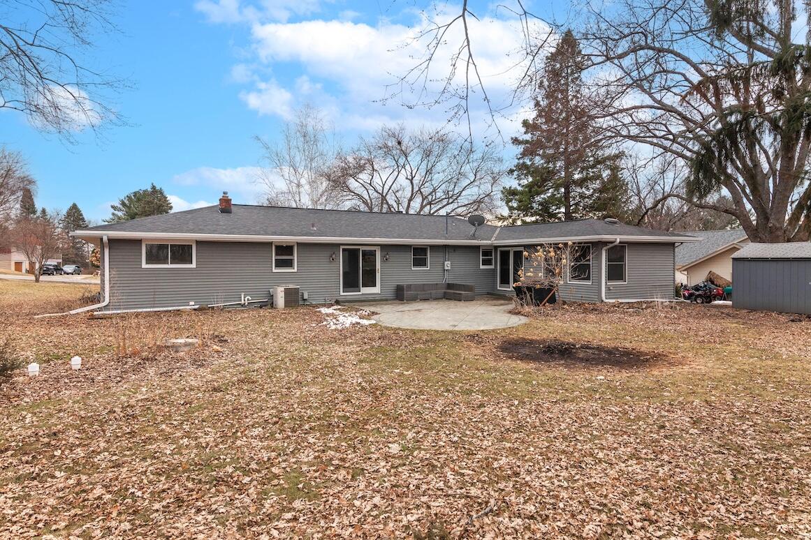 N56W36792 Cherokee Road Oconomowoc, WI 53066 - Photo 43 of 45 N56W36792 Cherokee Rd 49