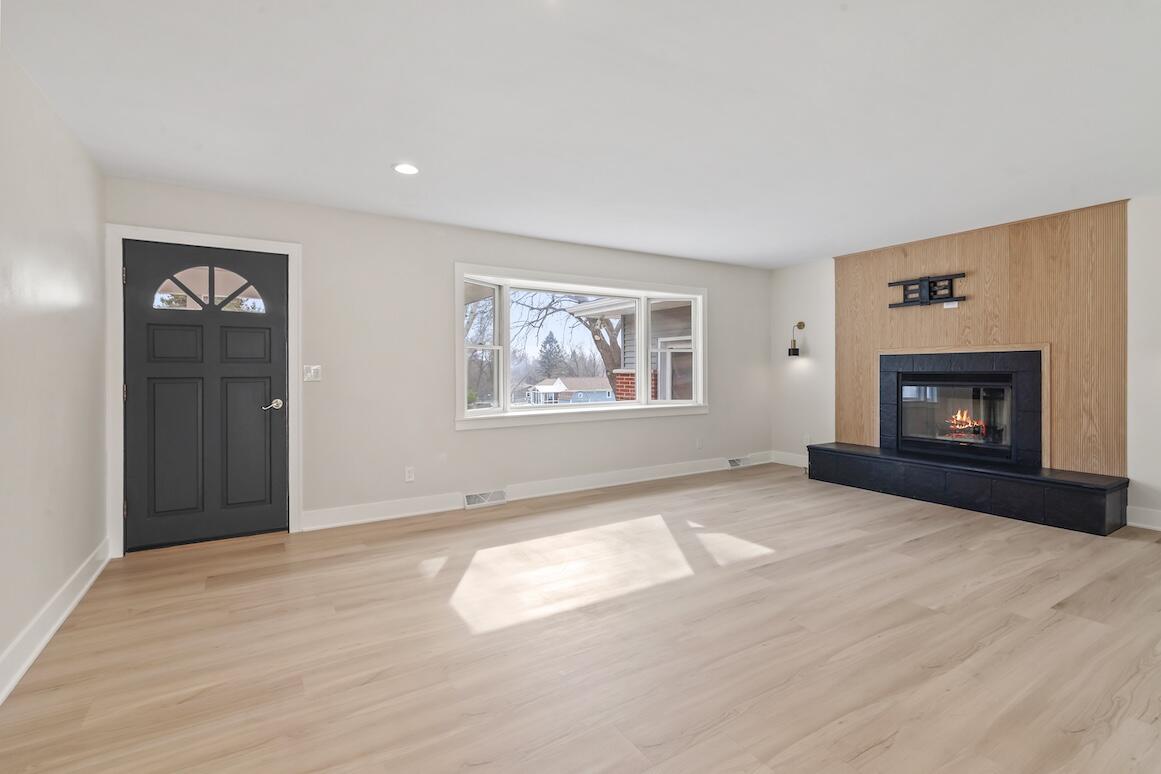 N56W36792 Cherokee Road Oconomowoc, WI 53066 - Photo 5 of 45 Unknown