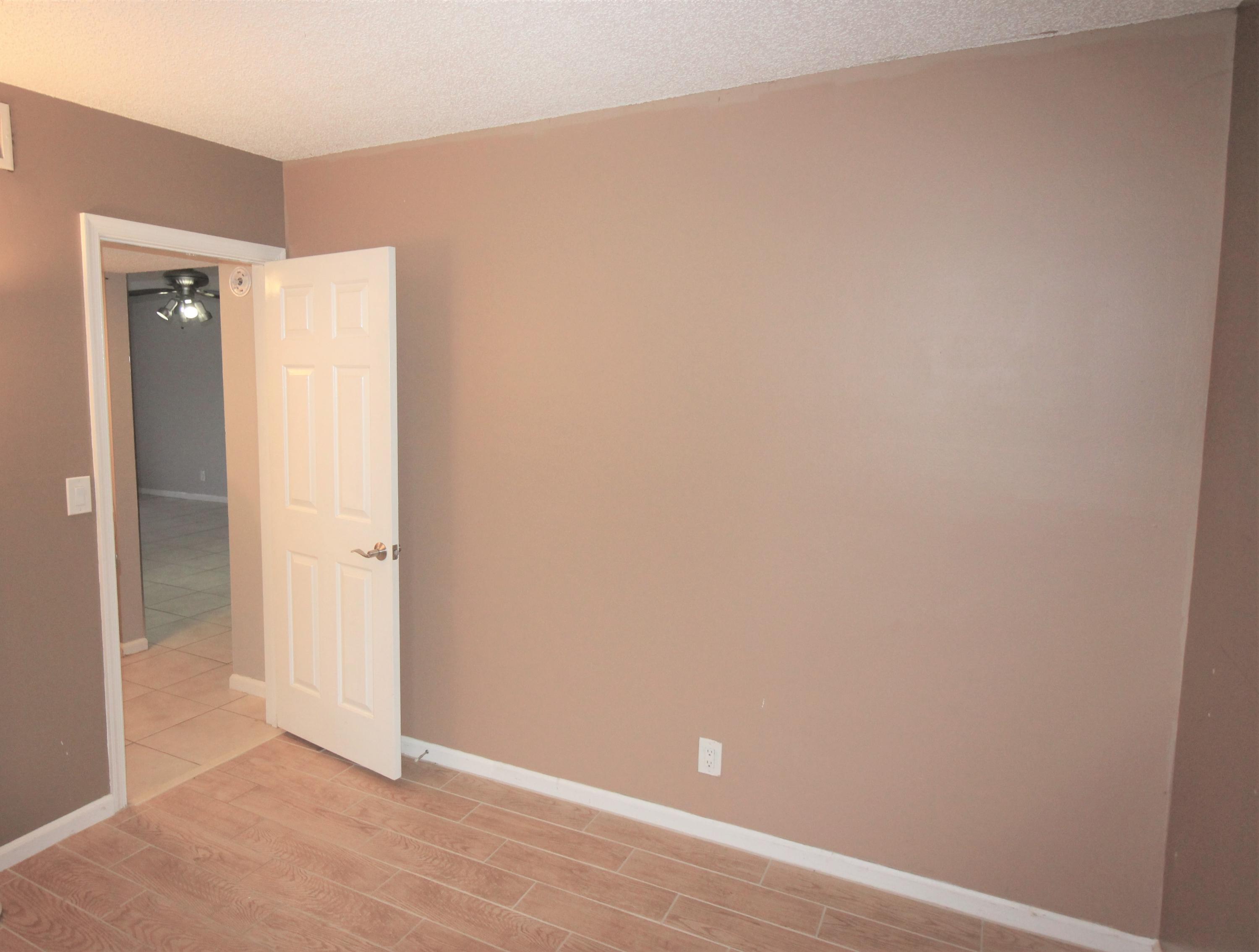 2600 Greenwood Terrace, Unit G101 Boca Raton, FL 33431 - Photo 20 of 28 second bedroom