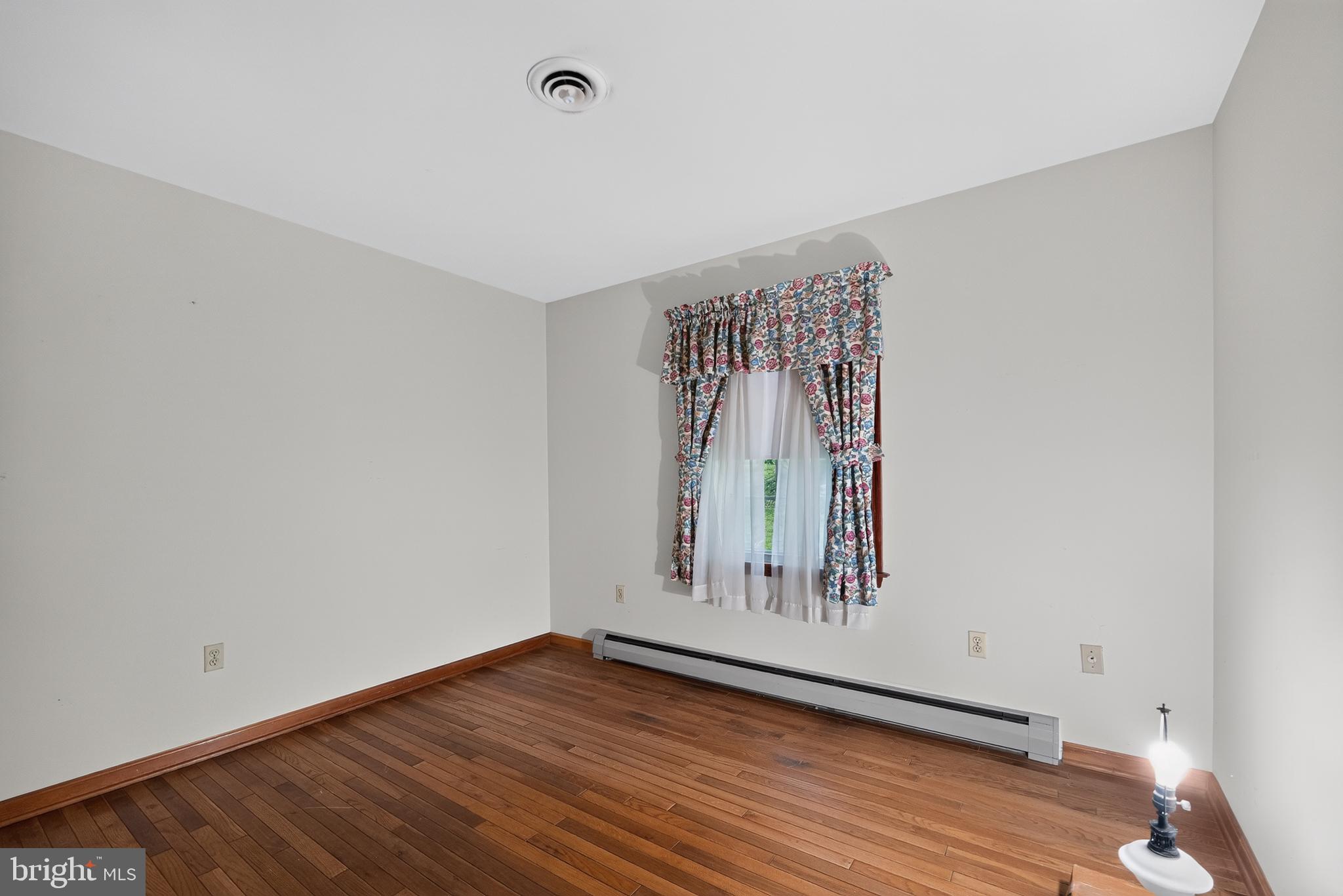 9810 Woodsboro Road Frederick, MD 21701 - Photo 20 of 32