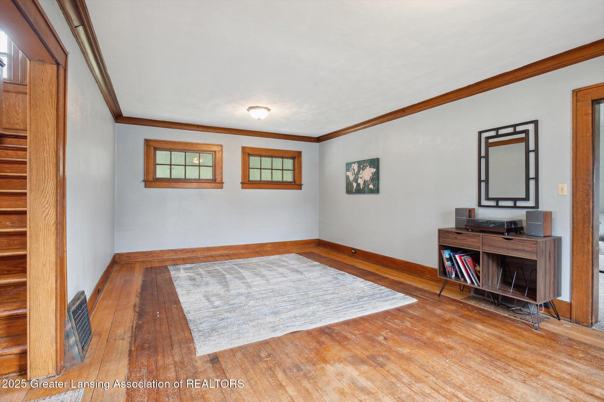 222 Strathmore Road Lansing, MI 48910 - Photo 10 of 43 09-222-Strathmore-Rd-Lansing-MI-48910-Wi