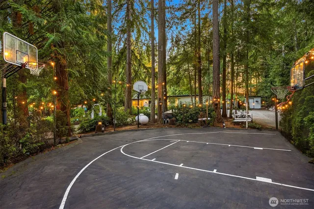 $800,000 | 10825 Brownsville Highway Northeast, Poulsbo, WA 98370