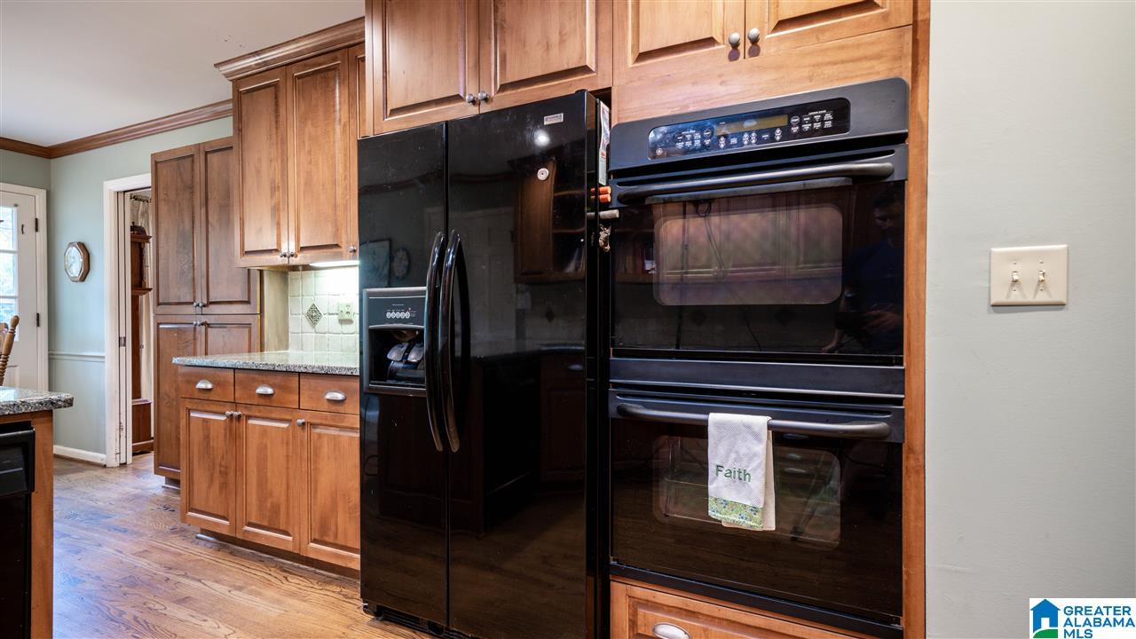 3844 North Woodridge Road Birmingham, AL 35223 - Photo 16 of 27