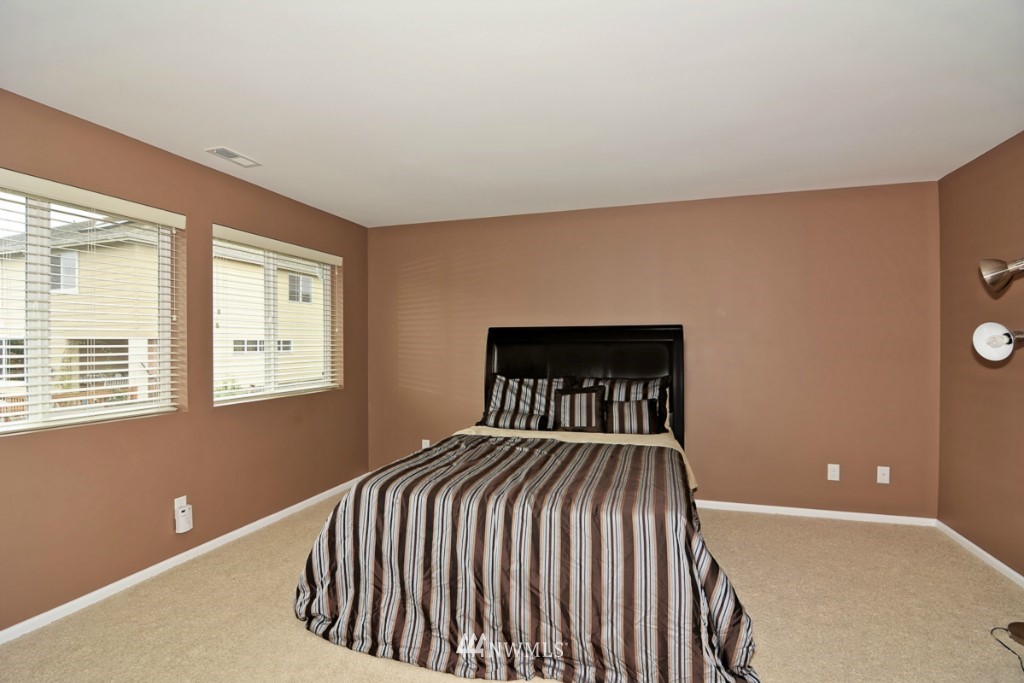 18513 36th Drive Southeast Bothell, WA 98012 - Photo 11 of 23 Gallery Image 11