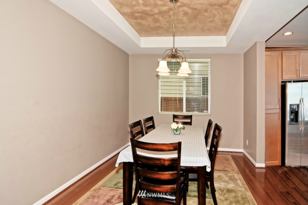 18513 36th Drive Southeast Bothell, WA 98012 - Photo 4 of 23 Gallery Image 4