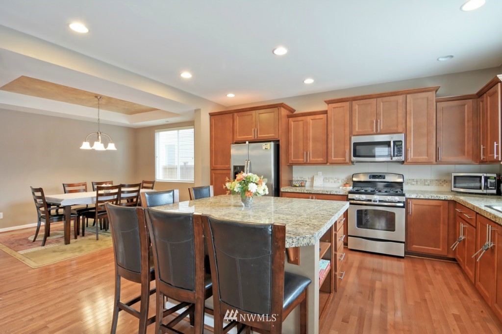 18513 36th Drive Southeast Bothell, WA 98012 - Photo 7 of 23 Gallery Image 7