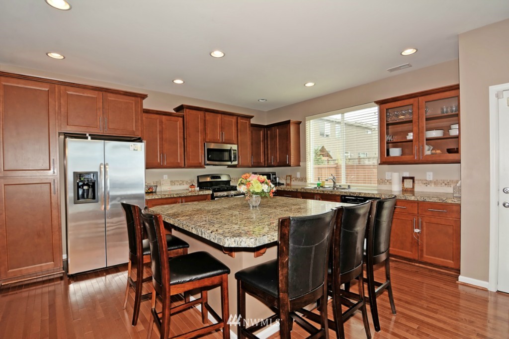 18513 36th Drive Southeast Bothell, WA 98012 - Photo 8 of 23 Gallery Image 8