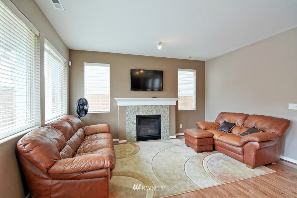 18513 36th Drive Southeast Bothell, WA 98012 - Photo 10 of 23 Gallery Image 10