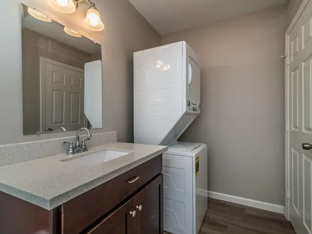 $975 | 1819 Cove Park Drive, Unit 2, League City, TX 77565