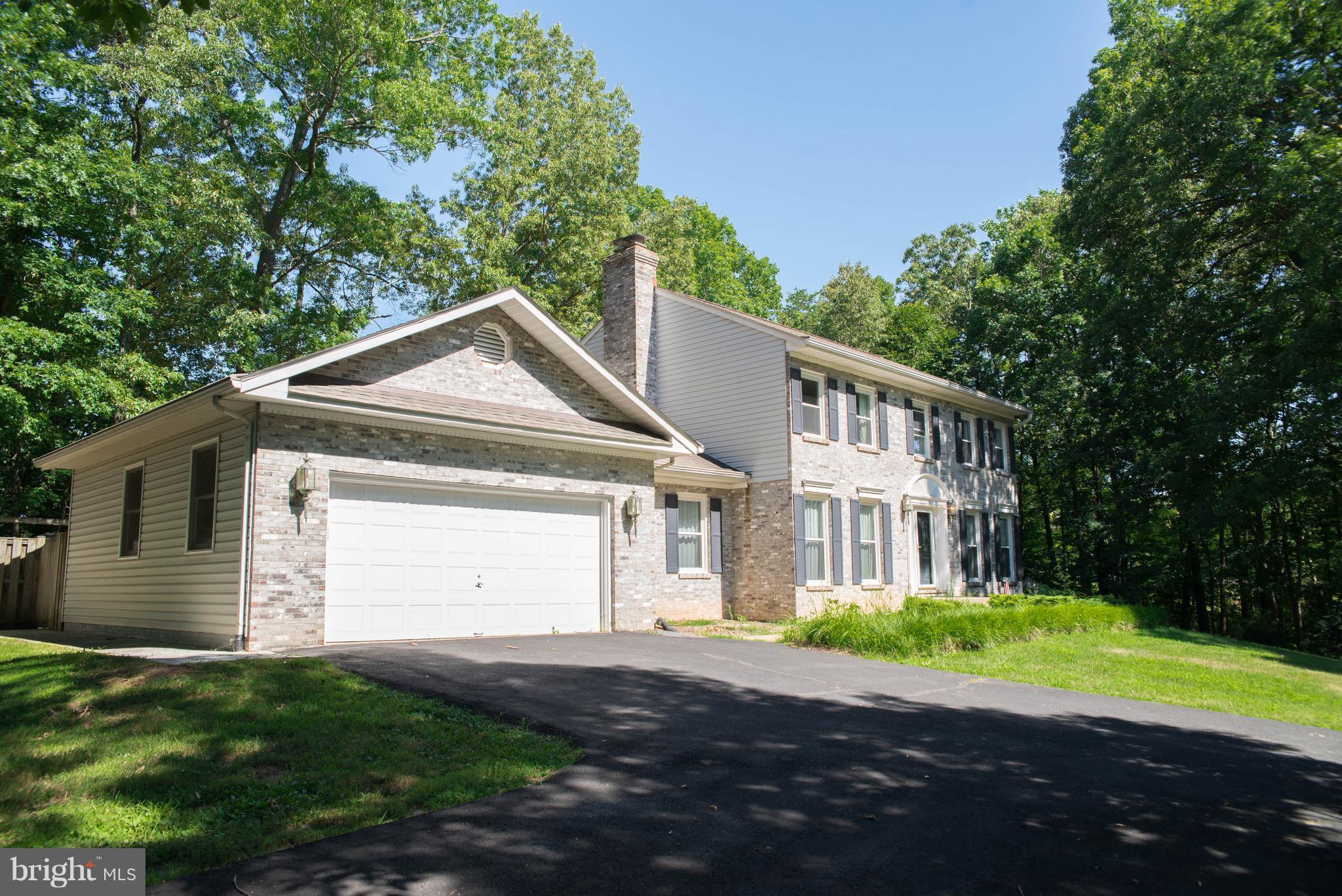 7982 Counselor Road Manassas, VA 20112 - Photo 2 of 30 2 car garage and extra parking