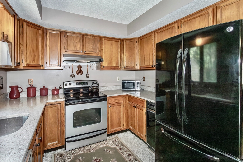 419 Southwick Road, Unit Q71 Westfield, MA 01085 - Photo 4 of 42
