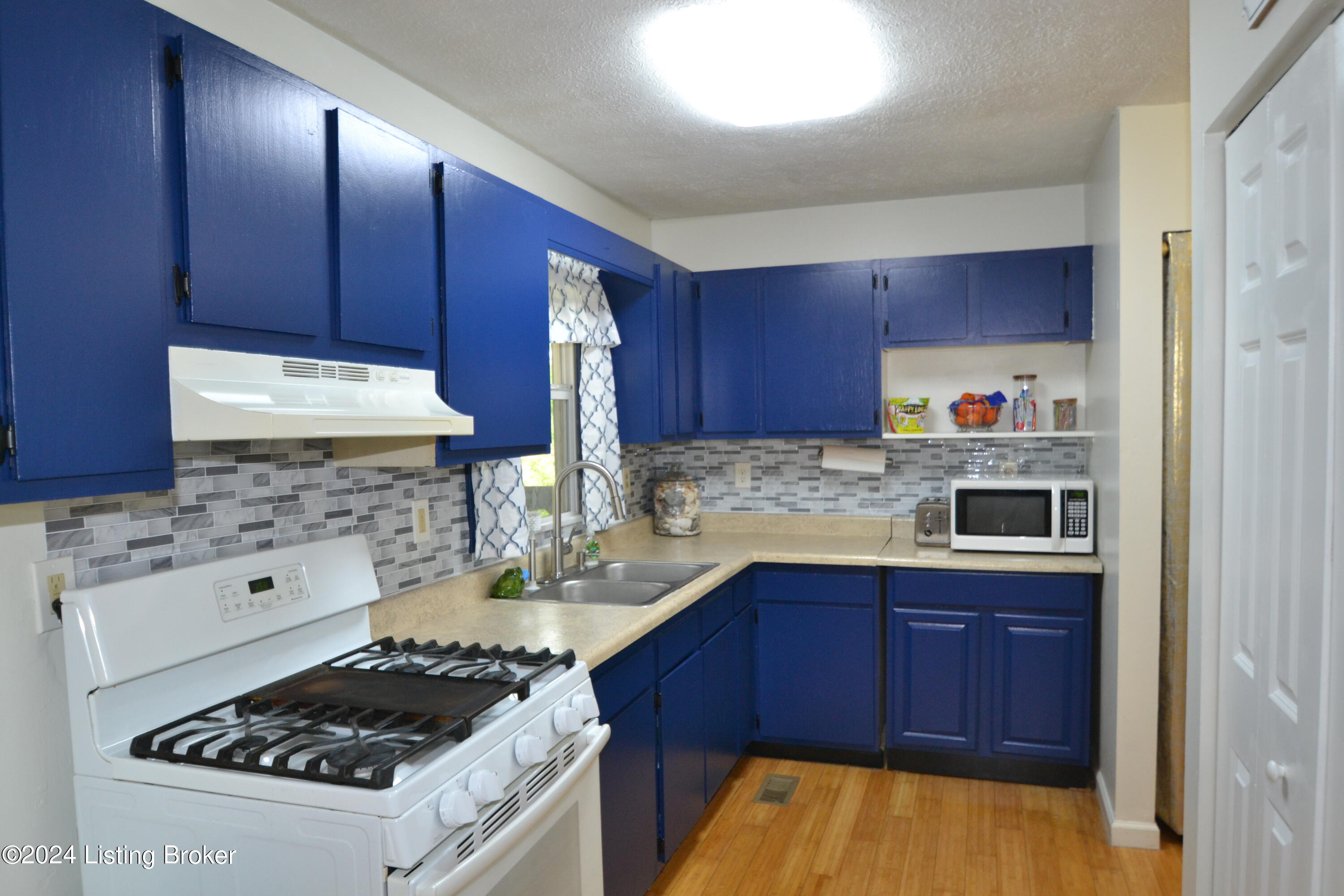 7485 Brandenburg Road Ekron, KY 40117 - Photo 5 of 28 Kitchen