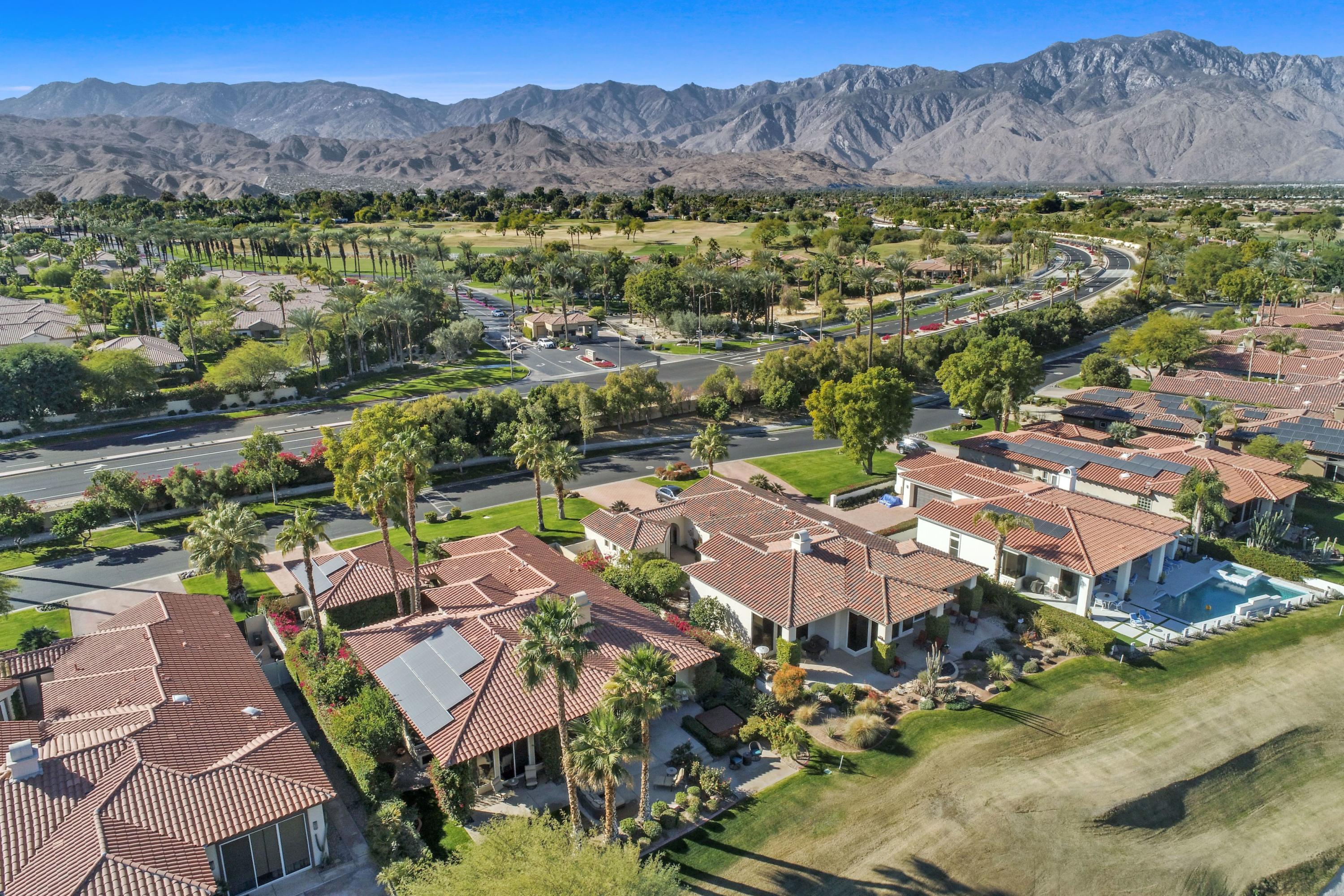 122 Loch Lomond Road Rancho Mirage, CA 92270 - Photo 32 of 34 a view of city and mountain