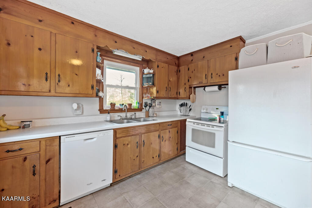 313 Foust Carney Road Powell, TN 37849 - Photo 11 of 27 FstCrny313 (42)
