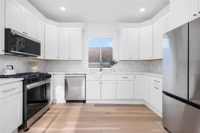 $784,999 | 7 Sheffield Avenue, Unit B, Newport, RI 02840