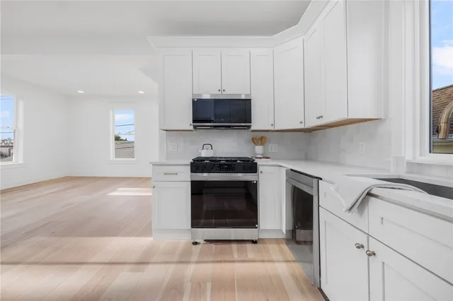 $784,999 | 7 Sheffield Avenue, Unit B, Newport, RI 02840