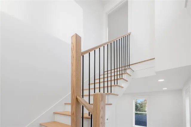 $784,999 | 7 Sheffield Avenue, Unit B, Newport, RI 02840