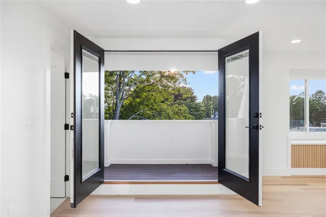 $784,999 | 7 Sheffield Avenue, Unit B, Newport, RI 02840