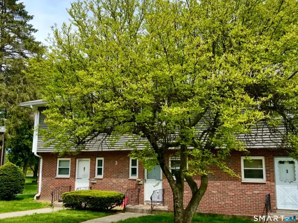 $145,000 | 3 Camelot Drive, Unit 2, Bloomfield, CT 06002