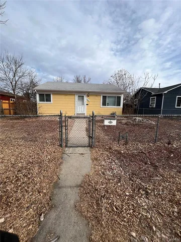 $368,940 | 1616 Newark Street, Aurora, CO 80010