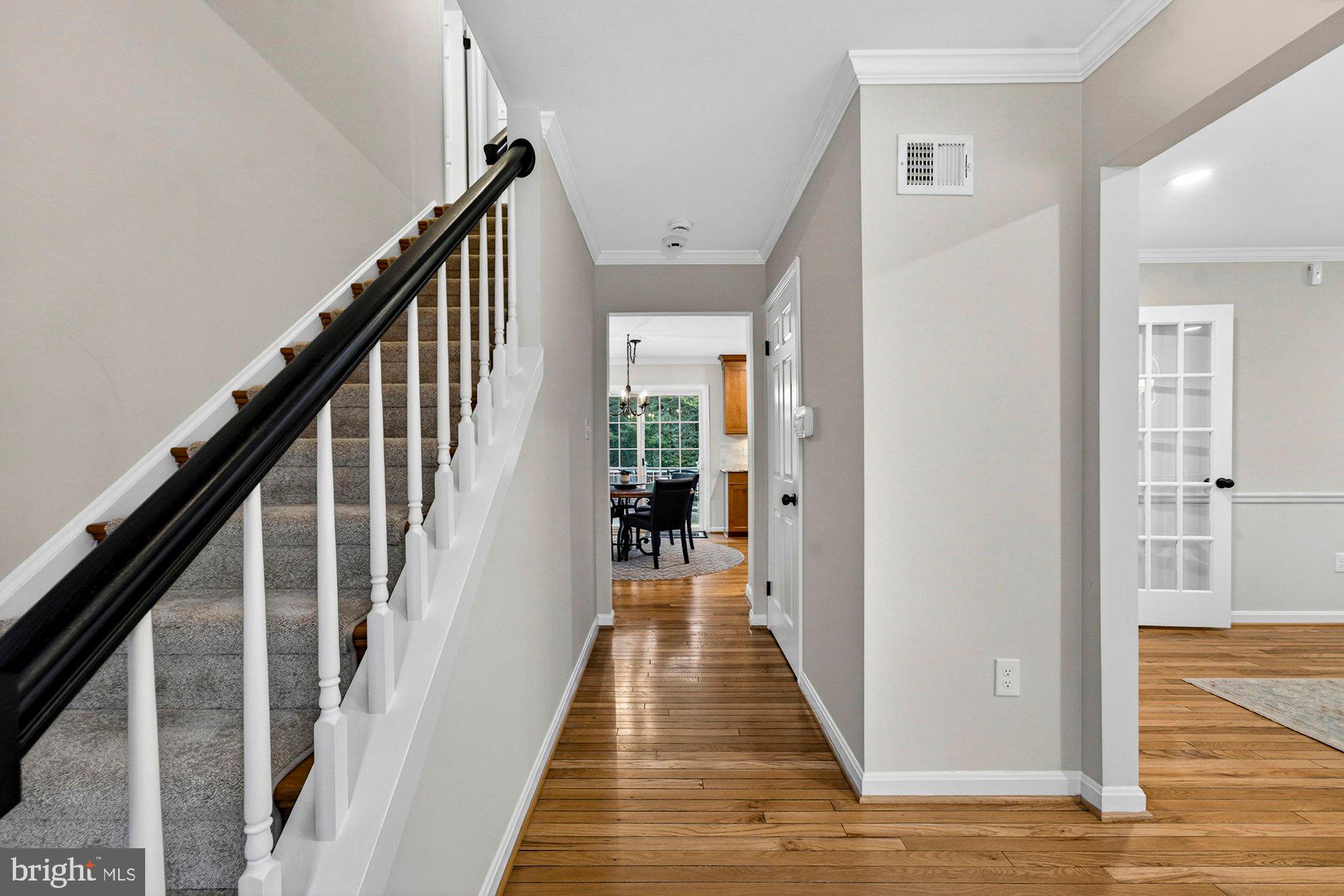 930 Park Street Vienna, VA 22180 - Photo 7 of 83