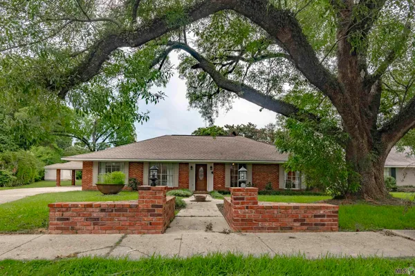 $489,000 | 3616 South Lakeshore Drive, Baton Rouge, LA 70808