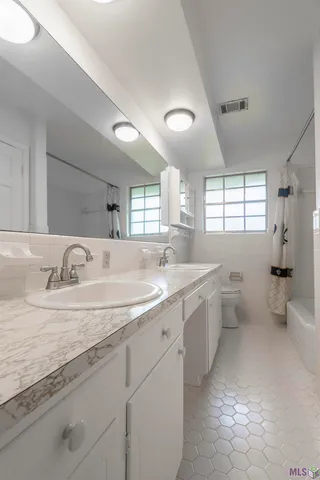 $489,000 | 3616 South Lakeshore Drive, Baton Rouge, LA 70808