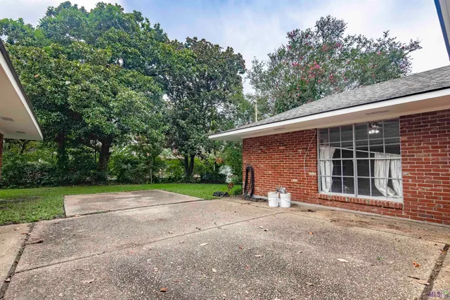 $489,000 | 3616 South Lakeshore Drive, Baton Rouge, LA 70808