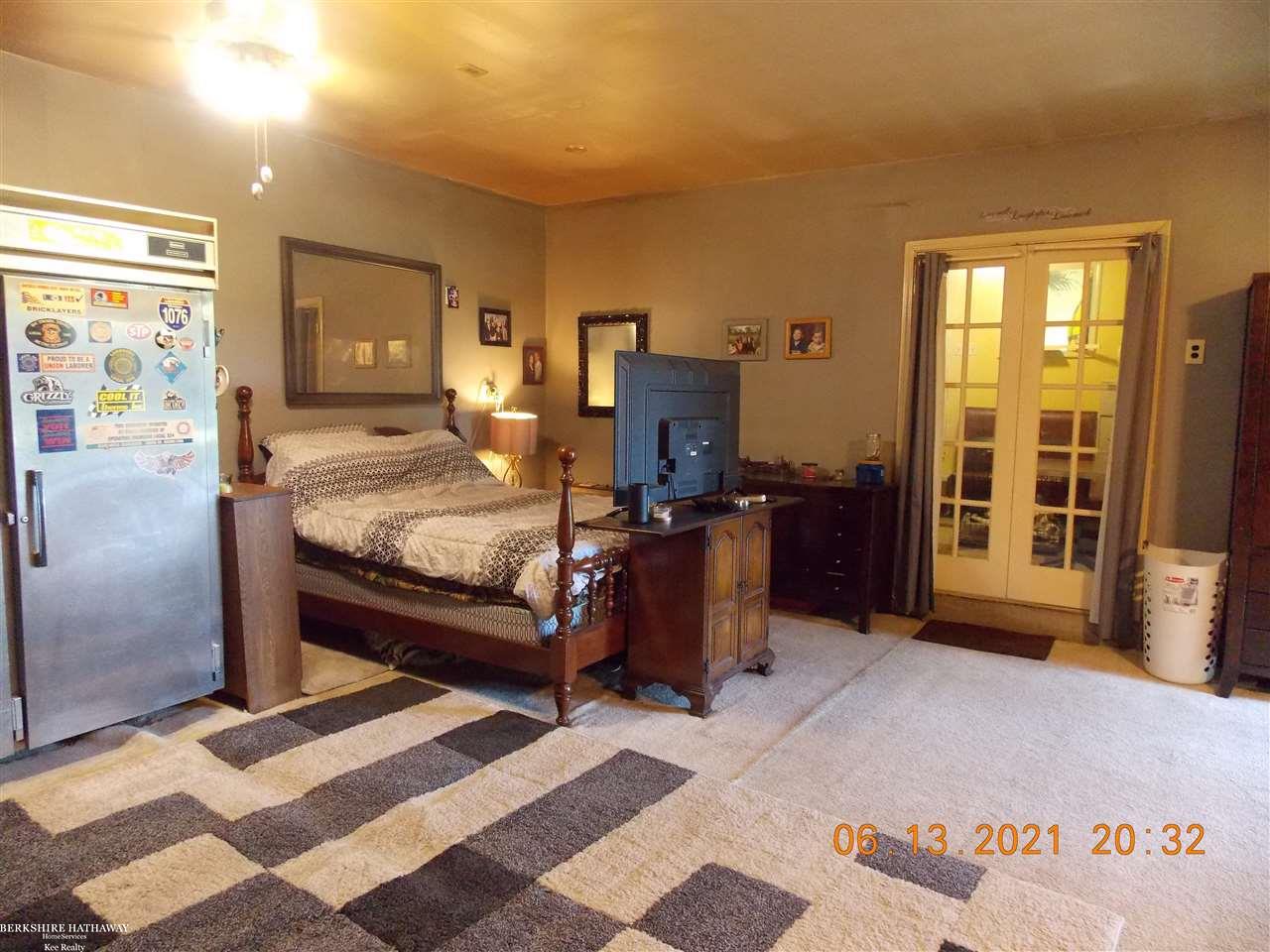 8679 Avoca Road Avoca, MI 48006 - Photo 23 of 29 Master Suite