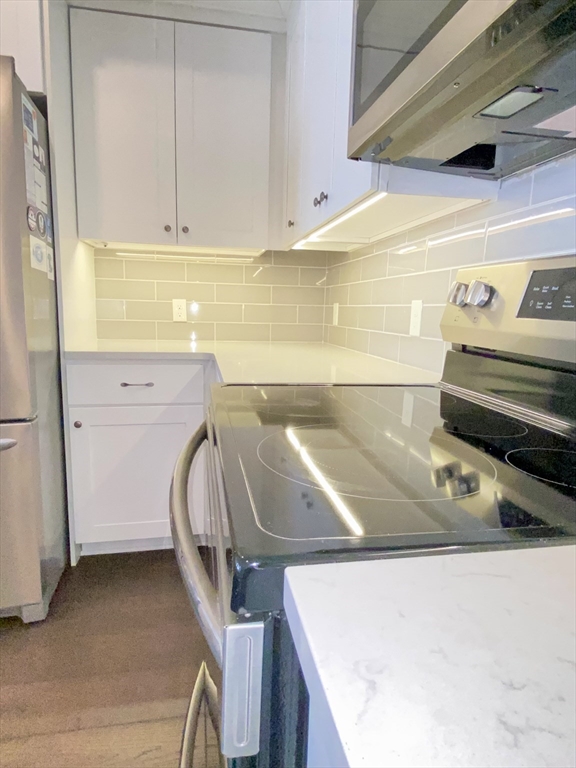 635 Old Post Road, Unit 2203 Sharon, MA 02067 - Photo 5 of 40 a view of utility room
