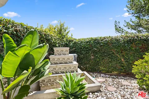 $1,699,999 | 6435 Zumirez Drive, Unit 14, Malibu, CA 90265