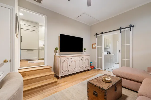 $885,000 | 1107 Port Harbor Court, Mount Pleasant, SC 29464