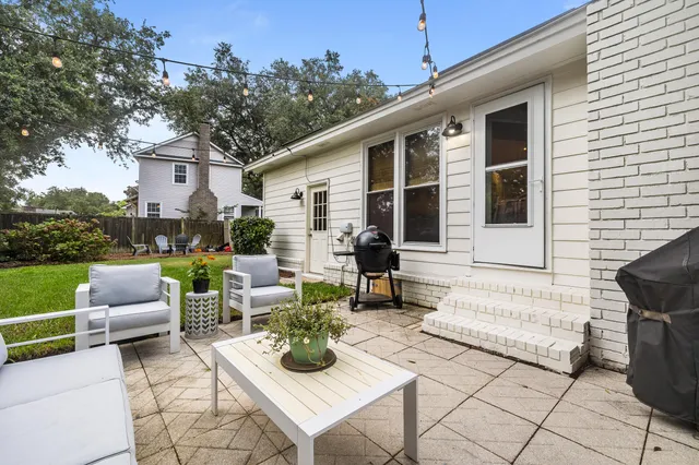 $885,000 | 1107 Port Harbor Court, Mount Pleasant, SC 29464