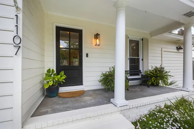 $885,000 | 1107 Port Harbor Court, Mount Pleasant, SC 29464