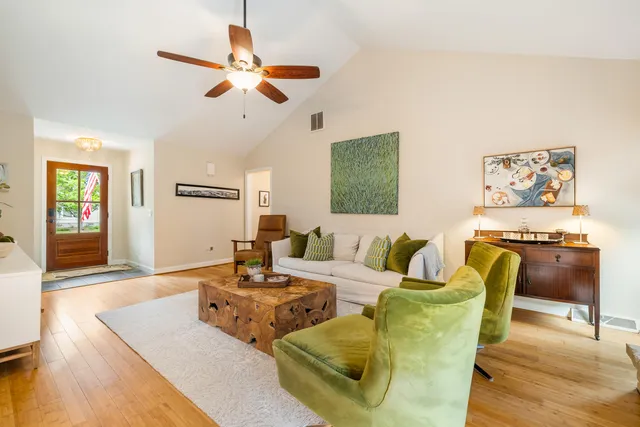 $885,000 | 1107 Port Harbor Court, Mount Pleasant, SC 29464