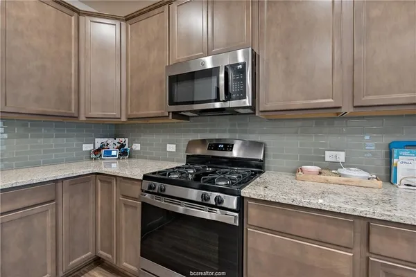 $2,500 | 6221 Southern Cross Drive, College Station, TX 77845