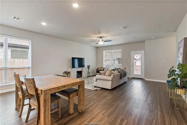 $2,600 | 6221 Southern Cross Drive, College Station, TX 77845