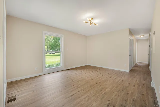 $384,900 | 2145 East 770 South, Wolcottville, IN 46795