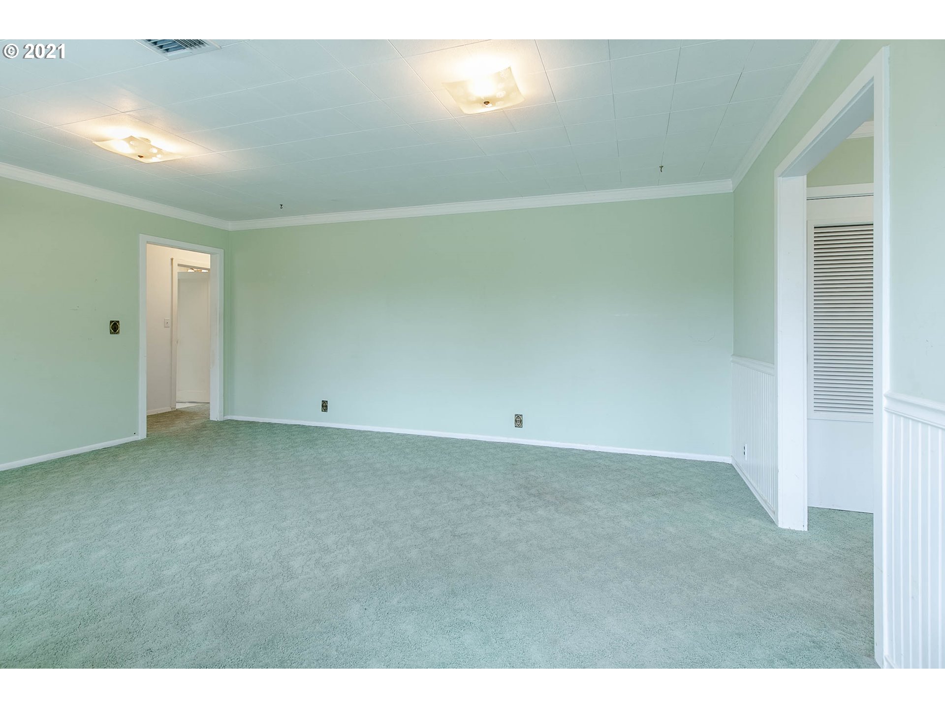 853 South 43rd Street Springfield, OR 97478 - Photo 3 of 32 Gallery Image 3