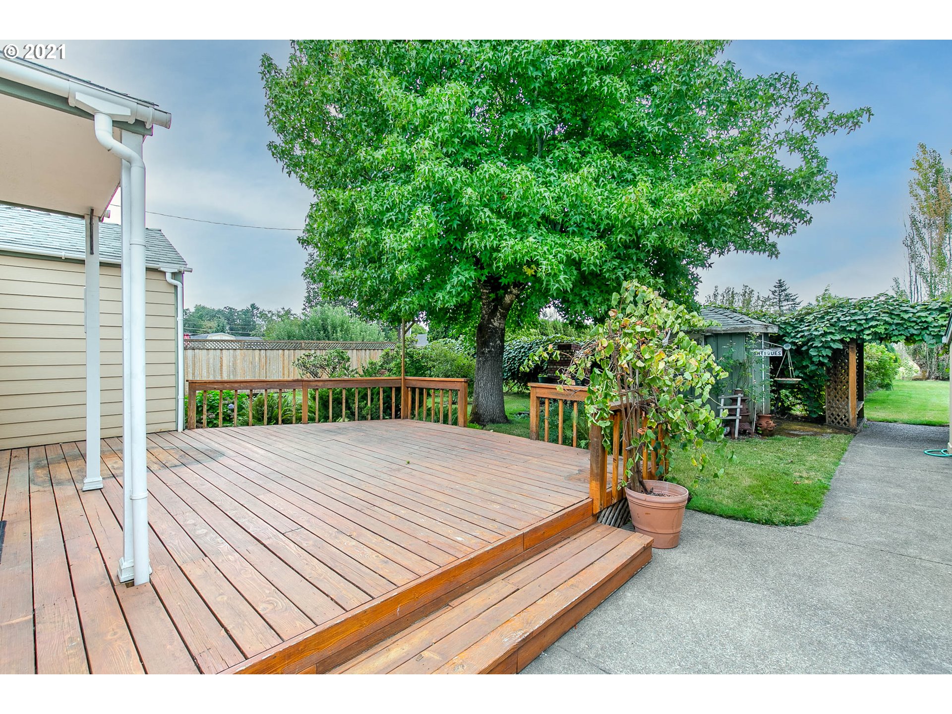 853 South 43rd Street Springfield, OR 97478 - Photo 21 of 32 Gallery Image 21