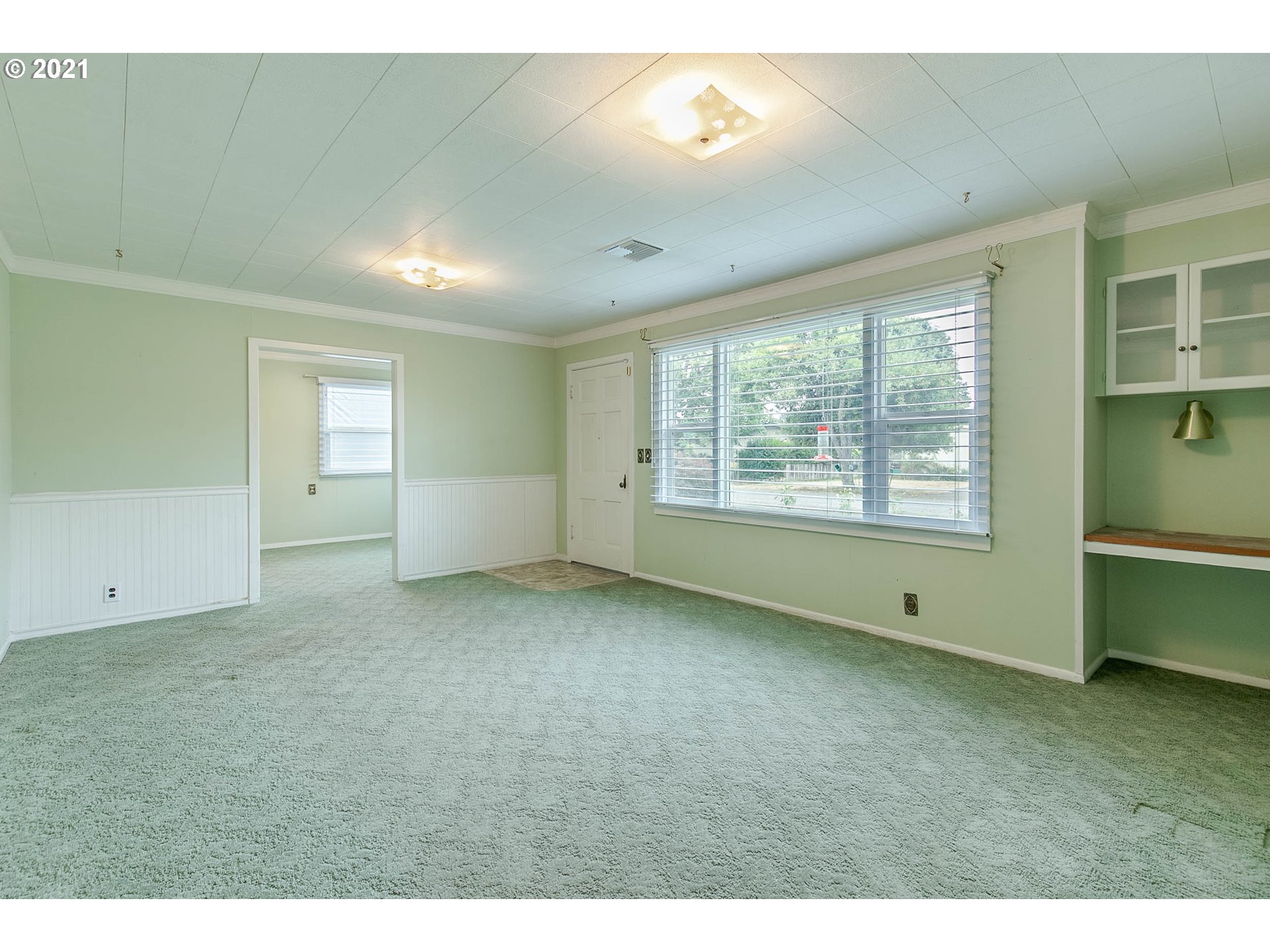 853 South 43rd Street Springfield, OR 97478 - Photo 5 of 32 Gallery Image 5